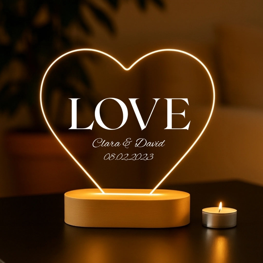 Love Moments - Personalisiertes Herz-Nachtlicht mit LED-Holzfuß (16x15)