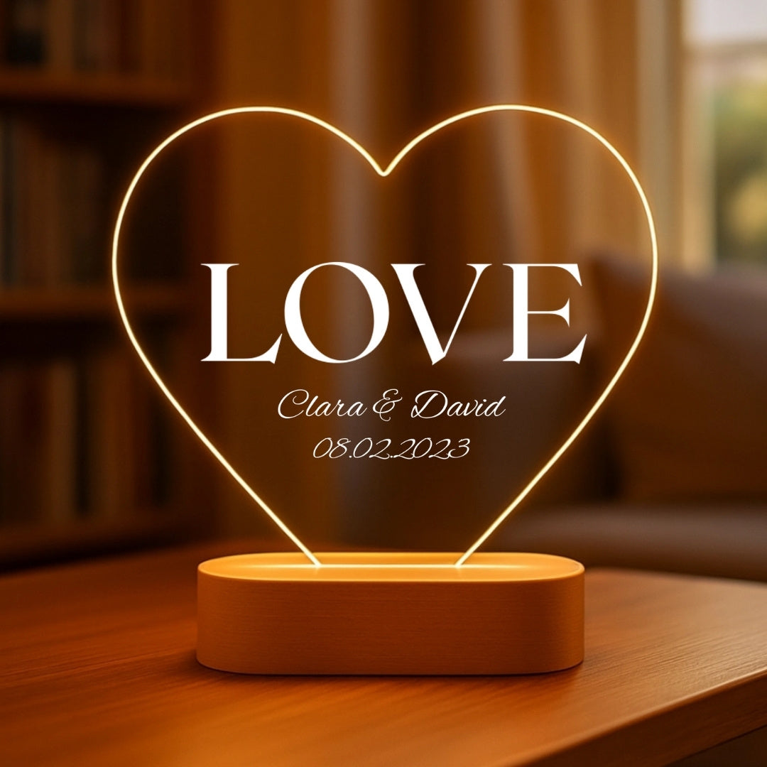 Love Moments - Personalisiertes Herz-Nachtlicht mit LED-Holzfuß (16x15)